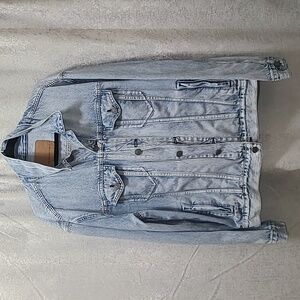 American Eagle Trucker Jacket Mens XL Blue Jean Denim‎ LIGHT WASH Classic